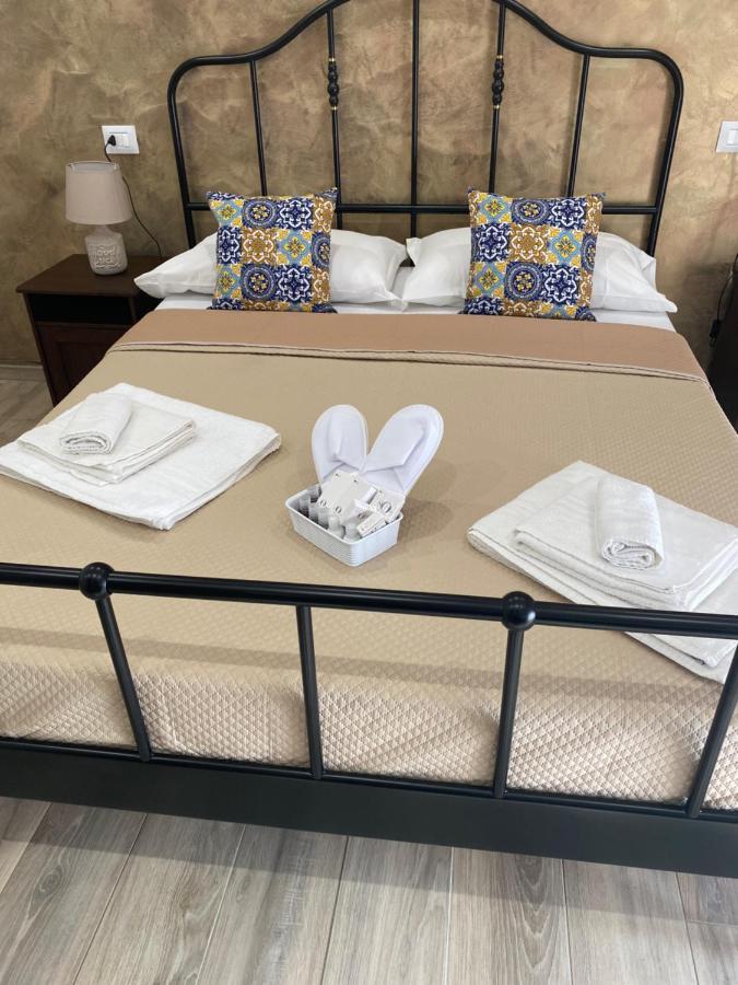 Bed and Breakfast Maryam23 Сиракузы Экстерьер фото